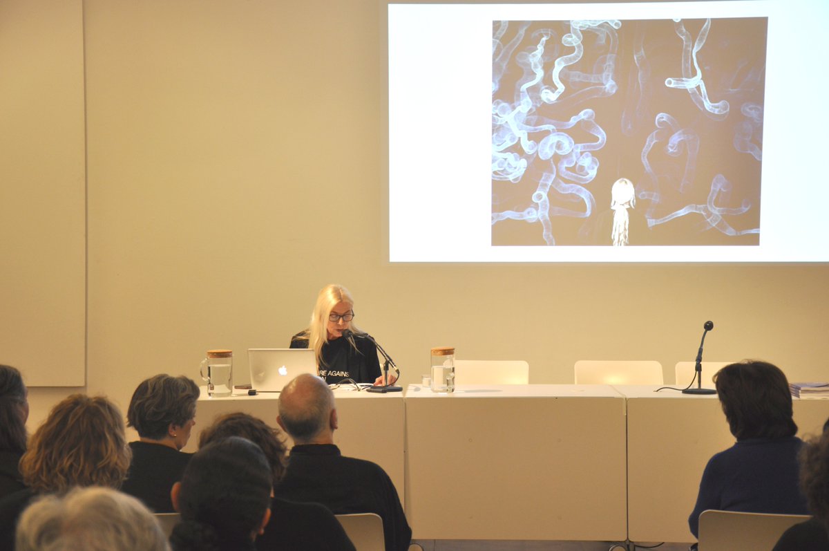 Susy Gómez, artista, ens ha comentat 'El projecte Quantum', en el marc de les Jornades sobre art i espiritualitat en l'obra de Picasso, Miró i Tàpies, que ha tingut lloc a la Fundació

+ informació upf.edu/web/cultura/pr…

@museupicasso
@UPFBarcelona
@fundaciomiro
@esmuc