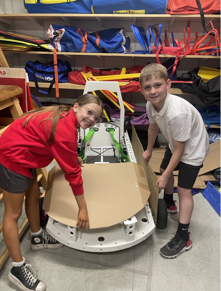 TodholmPs's tweet image. We are so grateful to John, our amazing #STEM Ambassador from @WestCollScot, who has been so giving of his time to help us get our Goblin Car race-day ready for next week! 🌟 He has been teaching P6 so many important life skills along the way! @GCU_Goblin @GCUEngagement @pme269