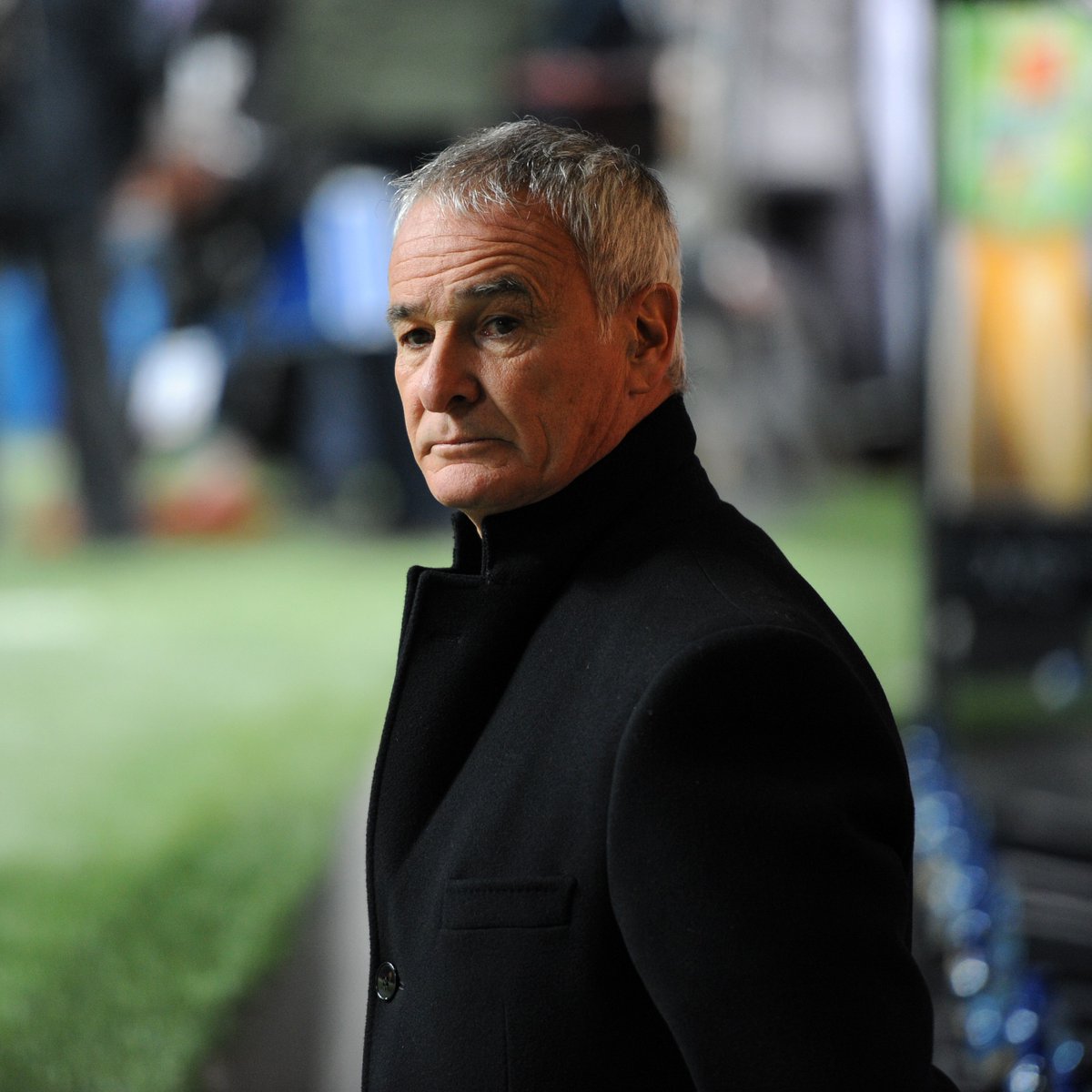 Inter's tweet photo. Un esempio da seguire dentro e fuori dal campo 👏
Grazie di tutto, Mister Ranieri 

#FCIM https://t.co/RfQUhCjQaz