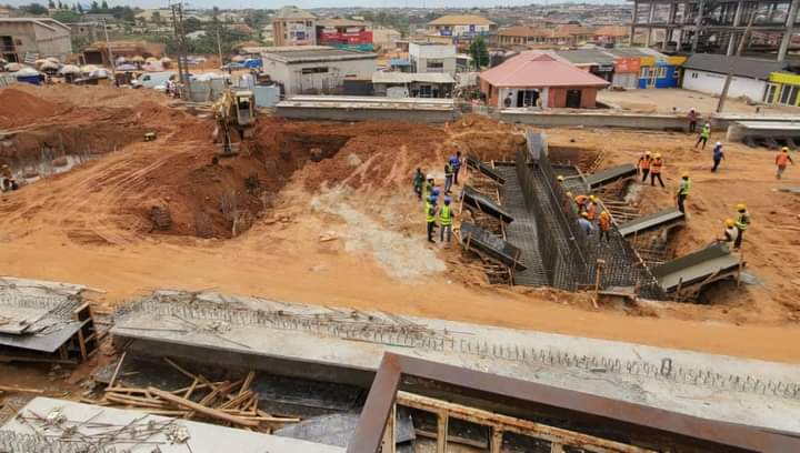 melove4's tweet photo. PROJECT UPDATE
The construction of Oke Fia Flyover, Osogbo by the administration of His Excellency, Asiwaju Ademola Jackson Nurudeen Adeleke (@AAdeleke_01) is progressing well.
#Imoleee
Source: Osun Government on Facebook. https://t.co/rNfTznnbbm
