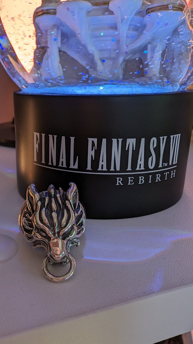 Treated myself to this stunning Fenrir Ring. 🥺