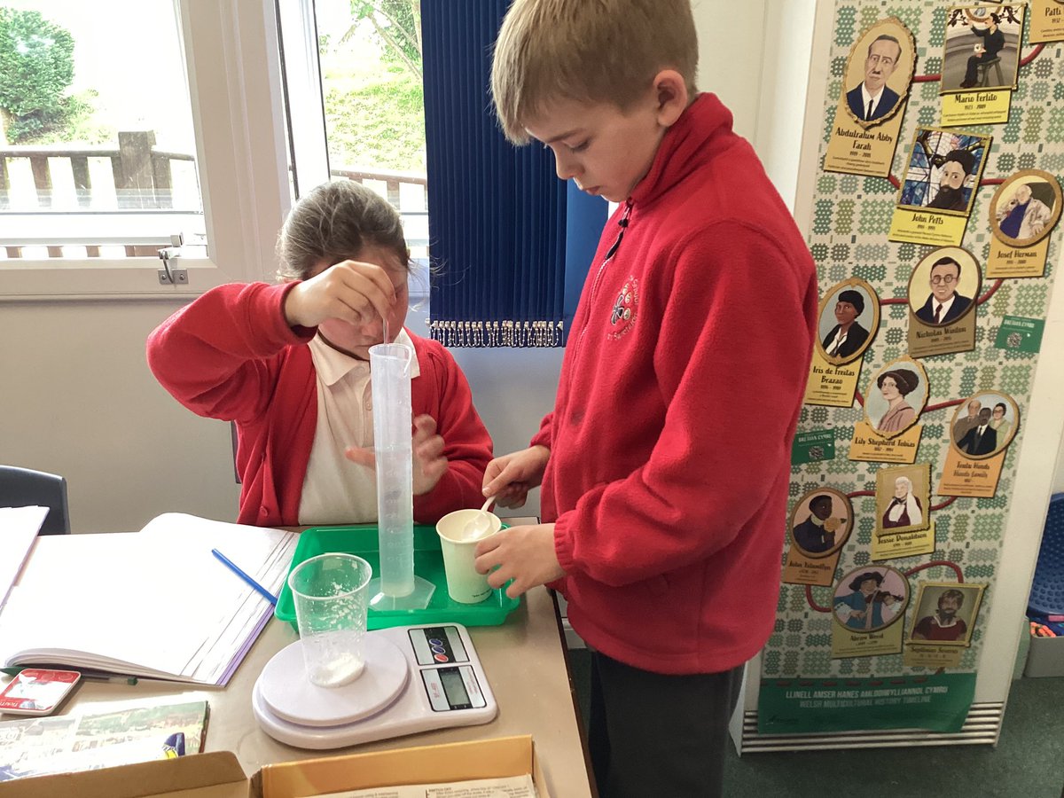 Dosbarth Pedwar tweet media