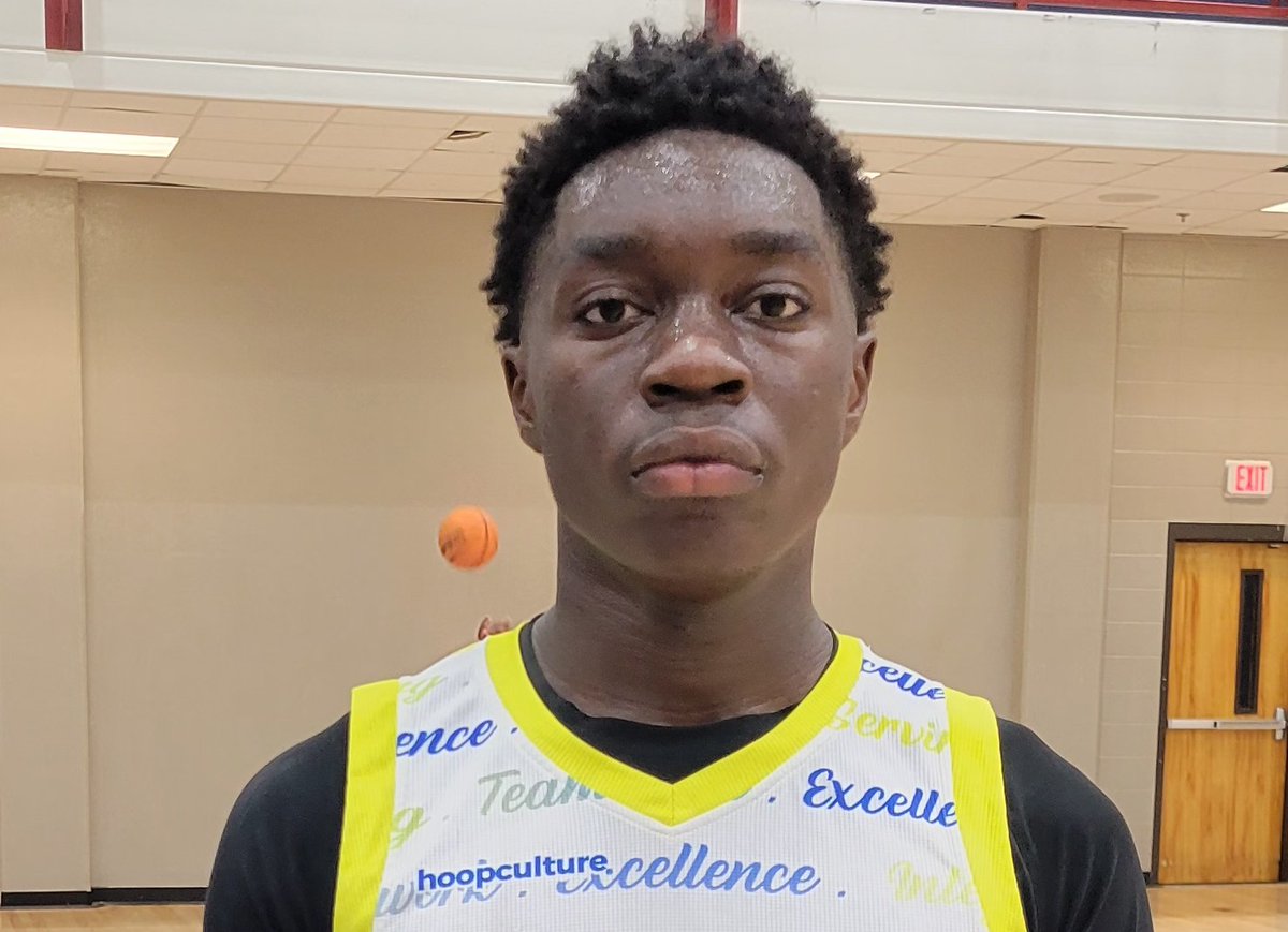 '26 Jayden Prosper has a knack for scoring the basketball. @JHillsman charted him as averaging 24ppg at the OTR Sweet 16. Read more about the prospect with Strive 4 Excellence: ontheradarhoops.com/otr-hoops-swee…