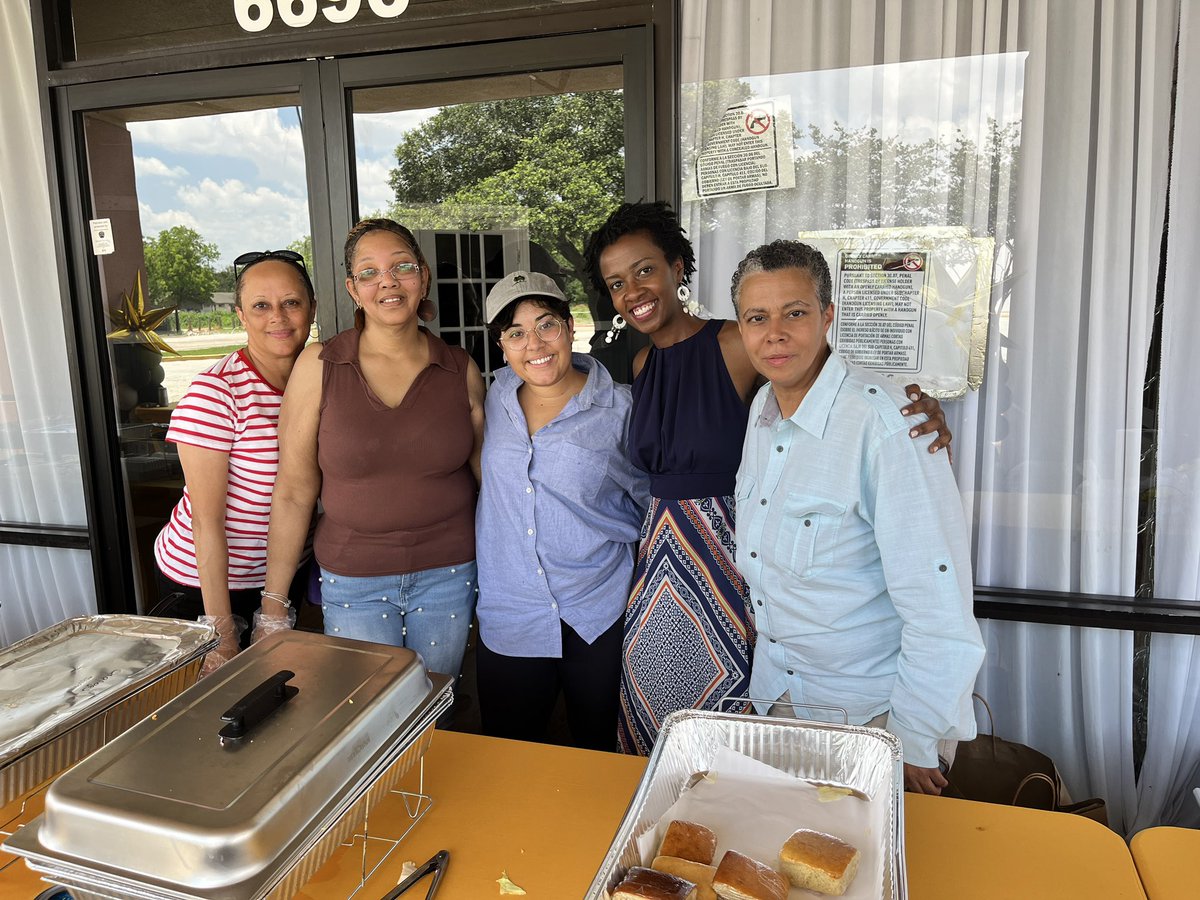 Thank you to the amazing team at @cs_rescue for providing hundreds of delicious, hot meals for our team to deliver across SD15 all week. Disasters like this are happening more frequently. We will work with them to proactively prepare SD15 for the next.