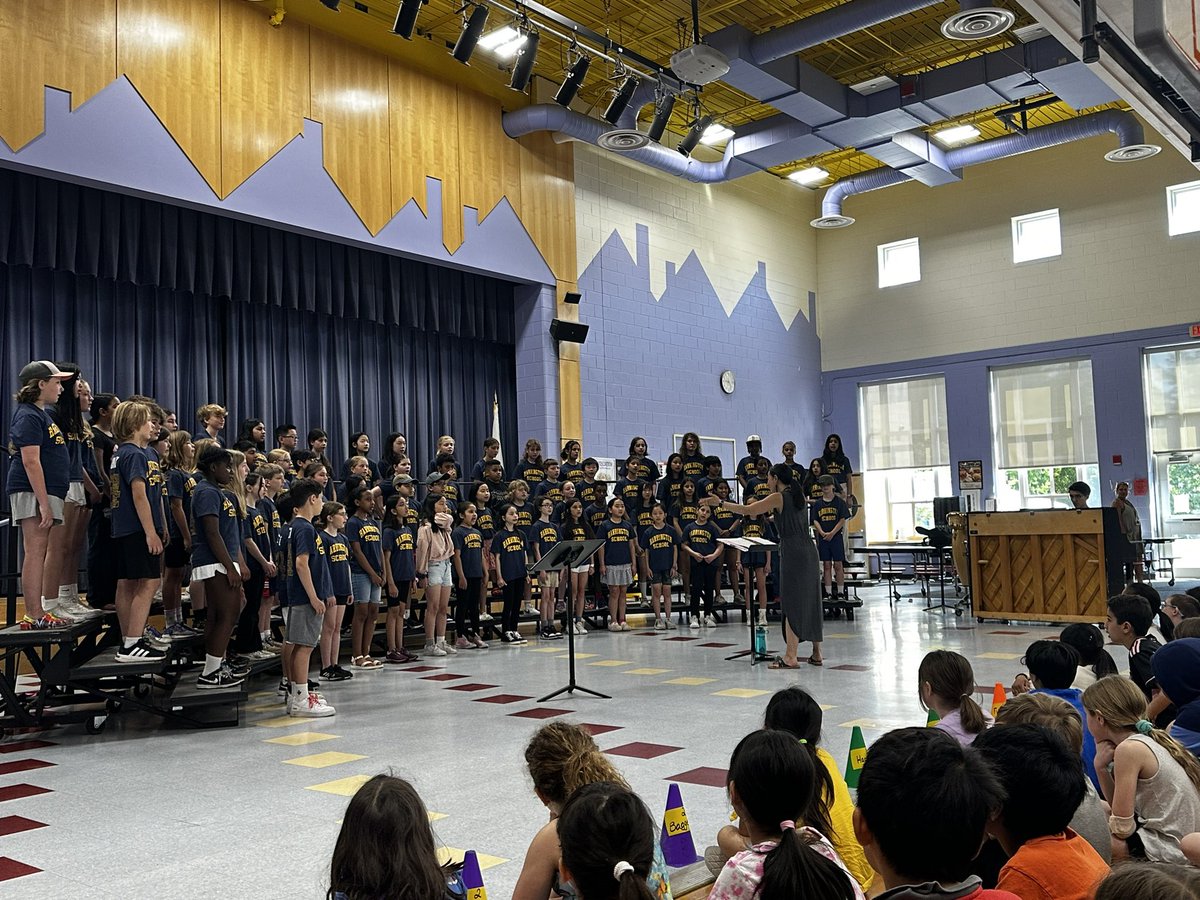 LexPerformArts's tweet image. The 5th grade chorus concert at Harrington sounds AMAZING!!!  A huge congrats to the students, Ms. Carpenter, Mr. Stephan, &amp;amp; Mr. Wan!  It’s going to be a great concert tonight for parents! @lexingtonsuper @Hawk_Principal @NotesByMrsC