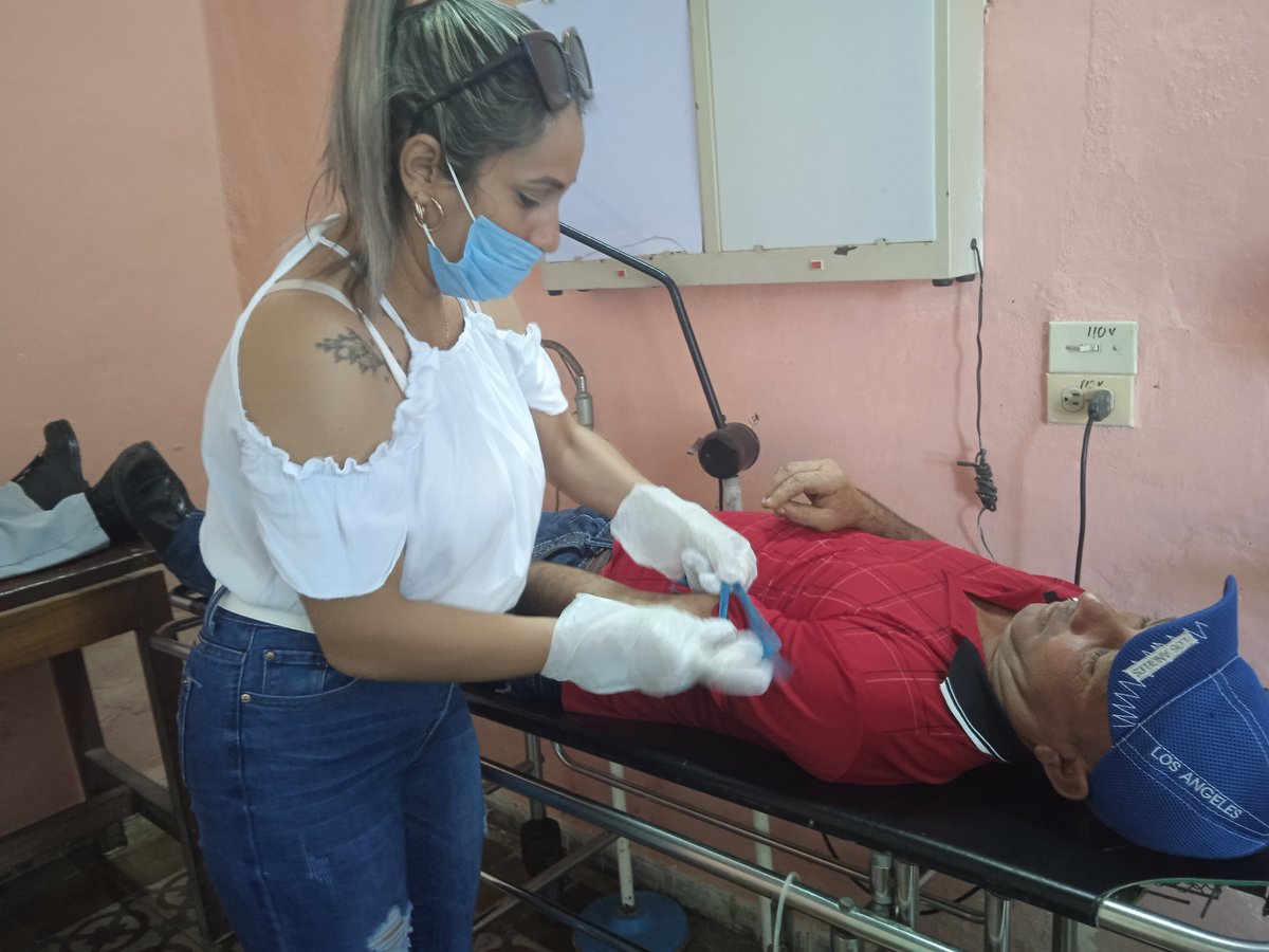 SaludJatibonico's tweet photo. Donaciones de sangre en Arroyo Blanco #Jatibonico.Gracias a todos los que hicieron posible esta actividad profesionales de la salud, directivos y donantes,por su gran gesto de https://t.co/ylPKAS73g7í somos los cubanos
#GenteQueSuman
#SanctiSpíritusEnMarcha
#CubaPorLaVida https://t.co/hwv8WYRfGP