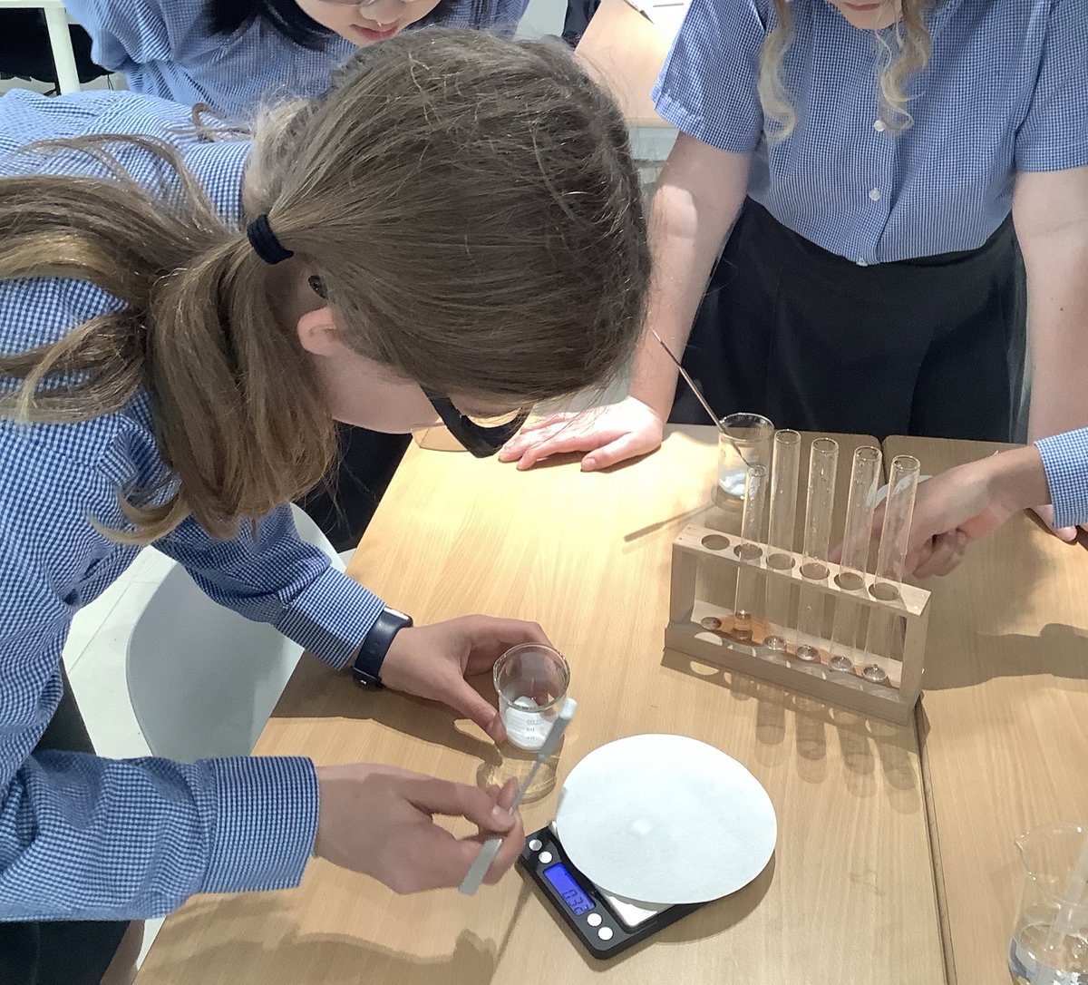 BJAB_Science's tweet photo. Does the mass of reactants affect temperature change? #BJABYear8 have been investigating endothermic reactions as they continue to explore the topic “Applications of Science”  #BJABSTEAM https://t.co/gV84D8USw3