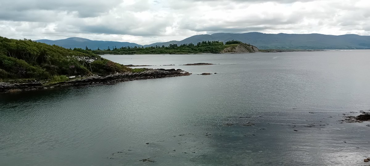 Ooooh, @parknasilla Resort has a new infinity pool! Check out the view from the water ...

Sneem,  County Kerry, Ireland

#ringofkerry #todayinireland 
#wildatlanticway #iveragh #neverleavekerry