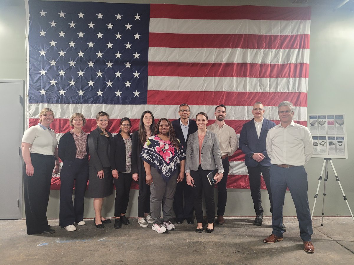 PolyLabsUSA's tweet photo. Poly Labs welcomed @DEVCOM_SC, @UMassLowell - HEROES Program, and @SenatorCollins (R-ME) office to our facility. 

During the visit, Poly Labs showcased its efforts in the Military Footwear Research program. 

#usfma • #domesticmanufacturing • #footwear https://t.co/m53be0wA1F