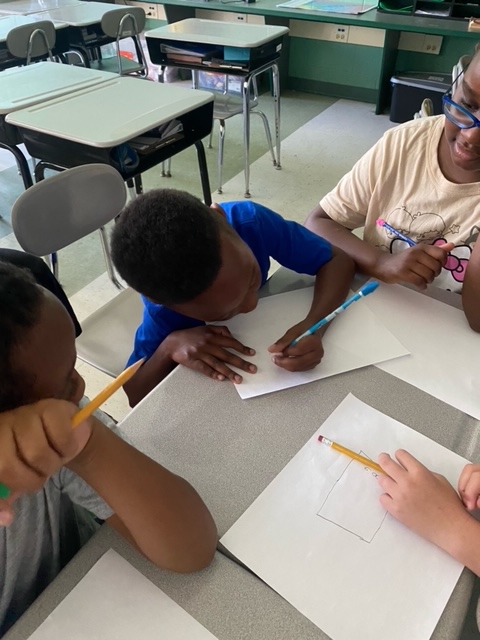 EESeaglesPCS's tweet image. #3rdGraders played pictionary today to review #ELA vocabulary and have some fun reviewing for the upcoming EOG! #STEM @PCS_STEM