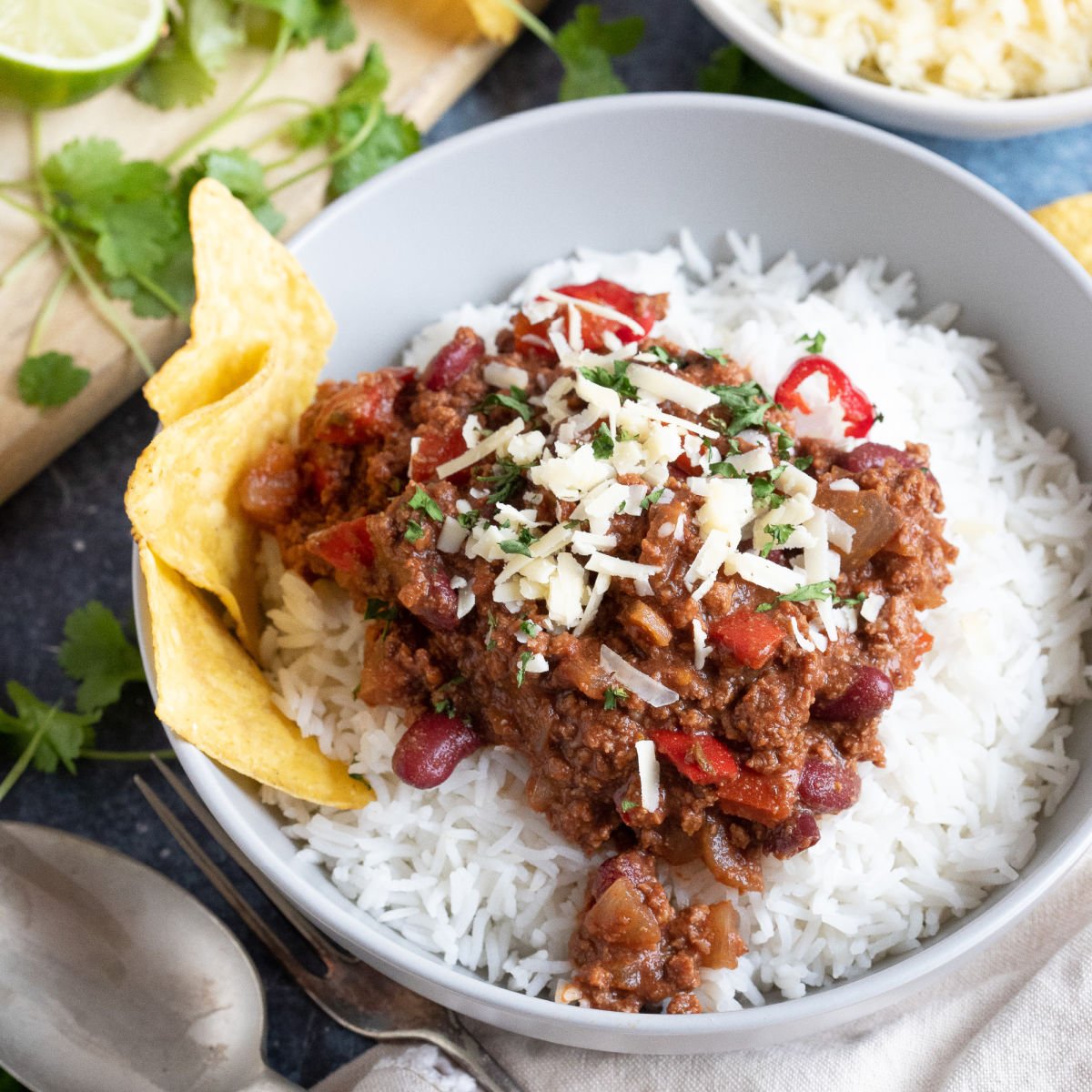 An easy slow cooker chilli con carne recipe made without browning the mince! It's meltingly tender, very flavourful, and perfect with rice!

Get the recipe => bit.ly/2ZExw7v