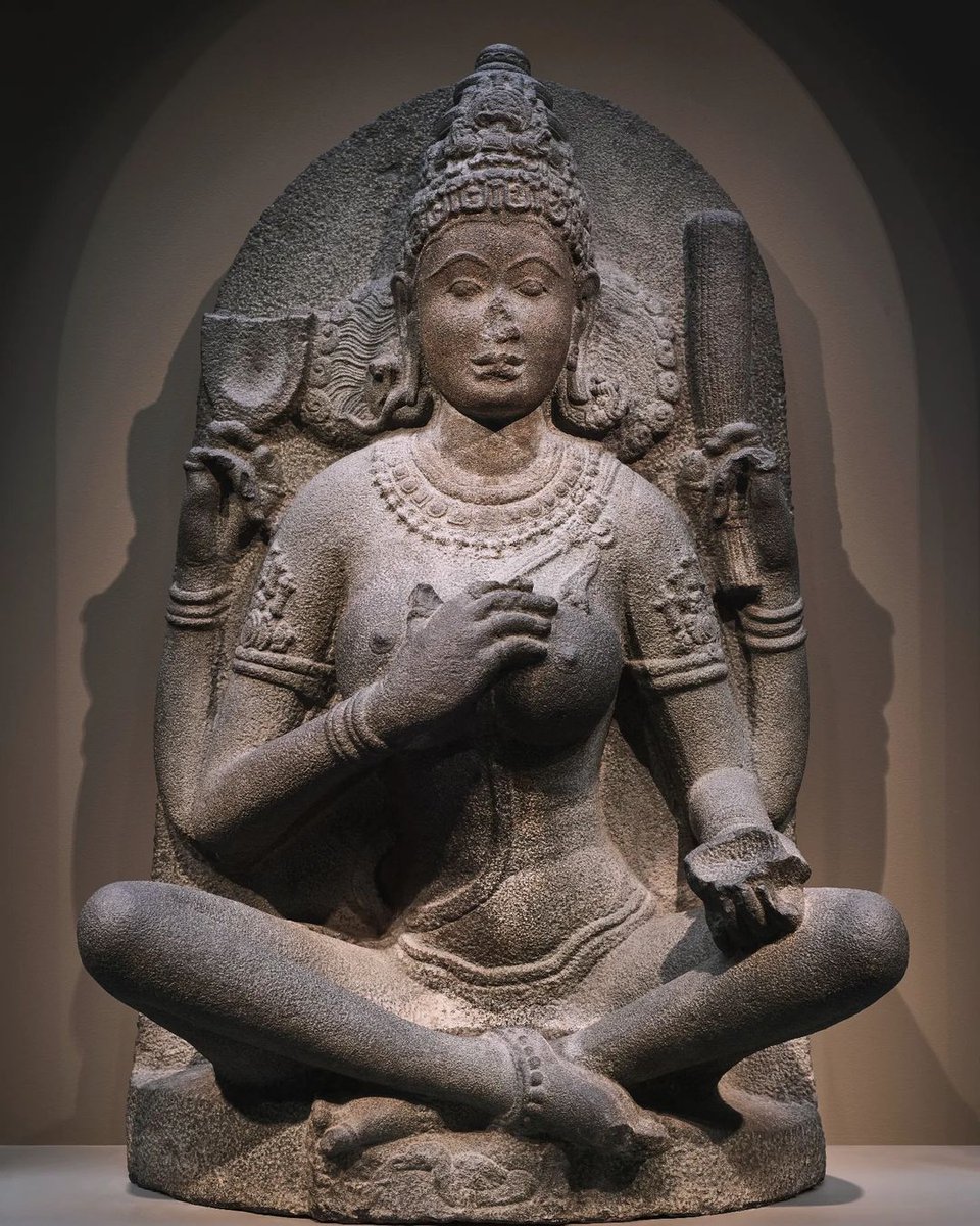 Yogini Tamil Nadu late 9th–mid-10th century Collection: Arthur M. Sackler Gallery, Smithsonian Institution, Washington, DC.