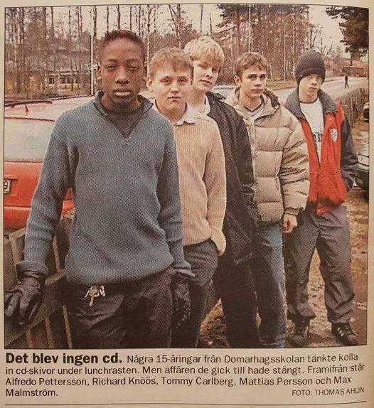jolmar15's tweet photo. En gång i tiden hade vi det lugnt och tryggt i Sverige.
Då kunde man läsa om sånt här, så stor händelse så att en tidning till och med skrev om det.
Saknar den tiden… https://t.co/BcmTbxRCJ9