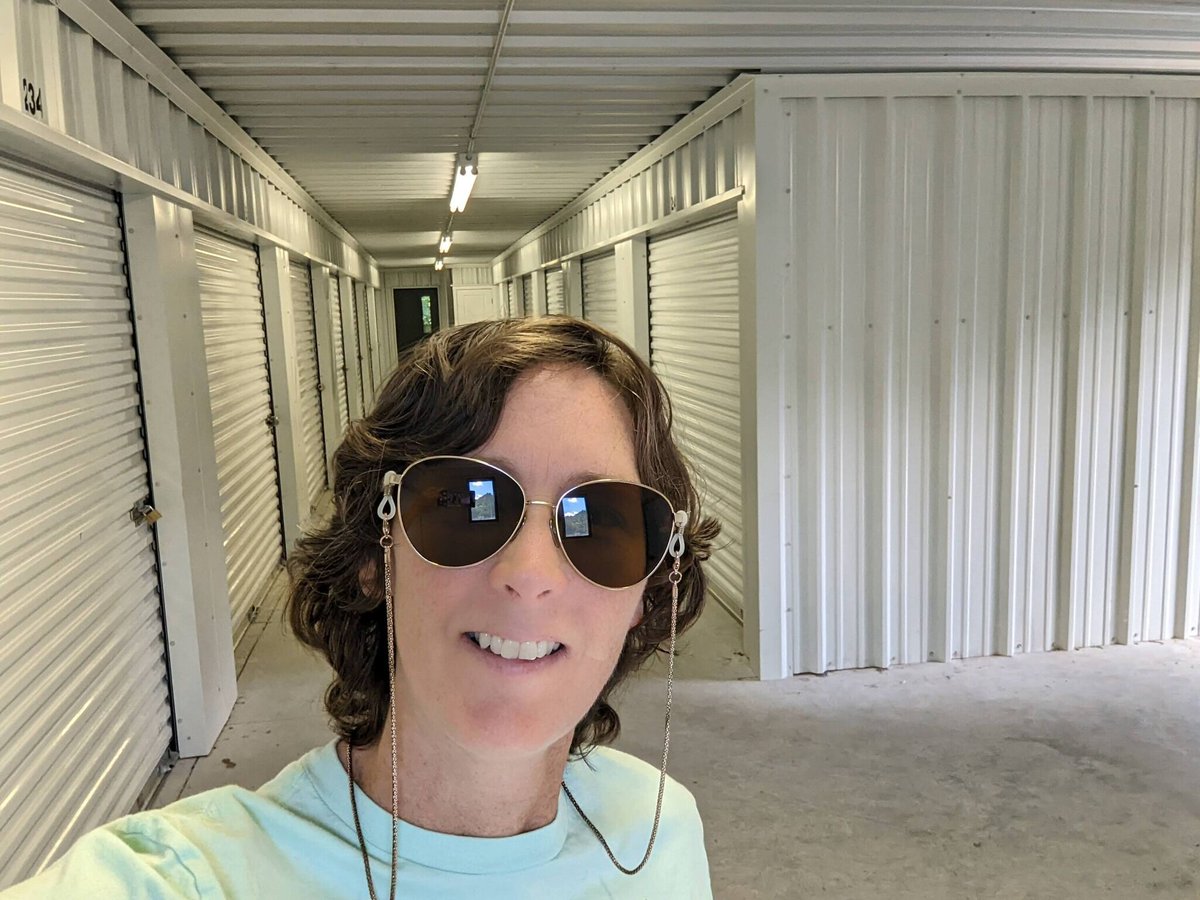 Join us this Wednesday at 1PM Eastern for FREE webinar on how to thrive in the self-storage industry! Register here - StacyRossetti.com #webinar #trainingsession #selfstorage #storage #investmentproperty #commercialproperty #realestateinvestment #passiveincome