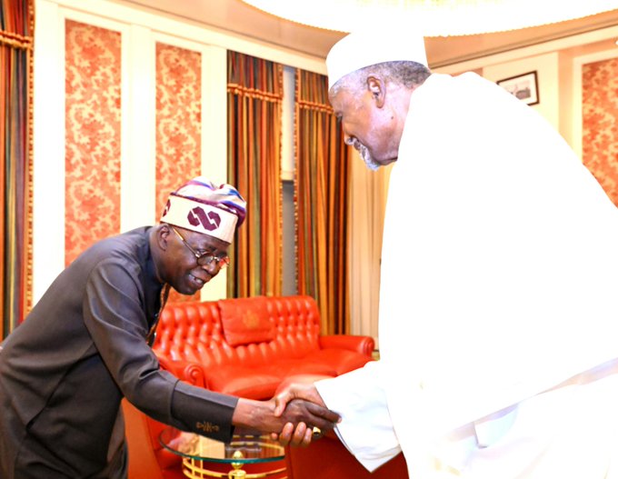 SaharaReporters's tweet photo. Nigerians React As Tinubu Is Pictured Bowing To Greet Kano-based Billionaire, Aminu Dantata | Sahara Reporters https://t.co/iMAerlPvYu https://t.co/Q1FNGgPg5W