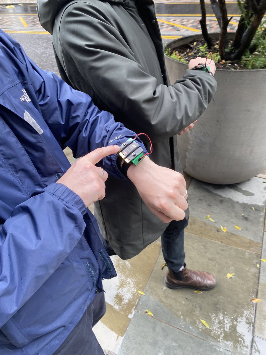katypotts's tweet photo. Come ☔️ rain or shine ☀️ 

#islingtonschools training #BBCMicrobit 
#BBCplaygroundsurvey
20+ #Computing Leaders ready for class workshops 
With partnership resources throughout afternoon 
@LGfL @ImaginationLdn @CommonSenseEd @ThreeDiscovery https://t.co/l9GmORZd1W