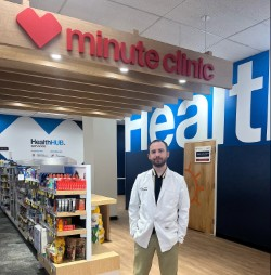 KaraSenese's tweet photo. MinuteClinic providers take pride in their ability to deliver exceptional care #TeamCVS https://t.co/ccMAtwcnm3 https://t.co/H7H6CAStch