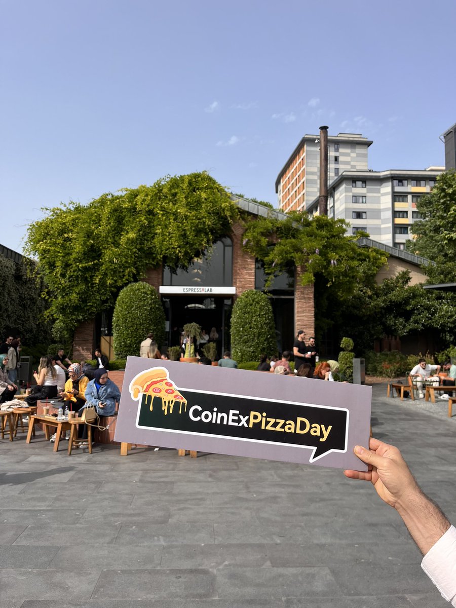 atabeydogann's tweet photo. ✨ #CoinexTürkiye #bitcoinPizza🍕gününüzü kutlar 🎉

Gönül rahatlığıyla trade edeceğiniz 
@coinex_turkiye borsasını bende kullanıyorum.
 Borsa yeni üye olanlara 100$ bonus ödül veriyor, @coinexcom

Kayıt linki: https://t.co/5daBUQNJgA

 #CoinExPizza 
 #PizzaDay #CoinExPizzaDay https://t.co/BqFLwL5trE
