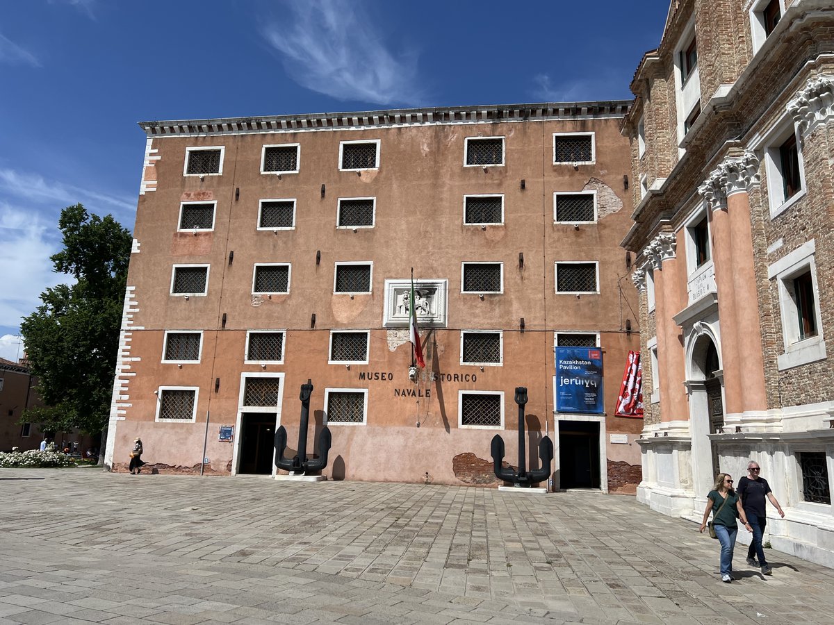 Bibliotheca Hertziana (@biblhertz) on Twitter photo On the heels of “Art in Times of War and Peace,” the Lise Meitner Group bids farewell to its annual initiative on early modern loot with one last site visit, the Museo Storico Navale in Venice.
🔗Find out more about the group's work here:
biblhertz.it/en/research-gr…
<a href="/Fra_Borgo/">Francesca Borgo</a> On the heels of “Art in Times of War and Peace,” the Lise Meitner Group bids farewell to its annual initiative on early modern loot with one last site visit, the Museo Storico Navale in Venice.
🔗Find out more about the group's work here:
biblhertz.it/en/research-gr…
<a href="/Fra_Borgo/">Francesca Borgo</a>