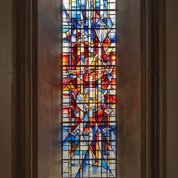 Join us in person or online for our Choral Eucharist to mark Trinity Sunday 🗣This morning's preacher is Canon Michael Rawson, Sub Dean and Pastor 🎼The service is sung by the lay clerks. 📅 Sunday 26 May, 11am 📽 bit.ly/43W9HEj