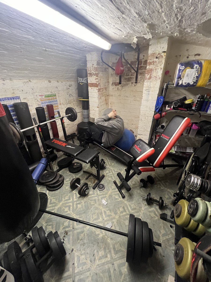 Great to be training with Tiegan again in the Home Gym as we restart his fitness journey💪🏋️‍♀️ #homegym #homegymlife #fitnessmotivation #communityfitness