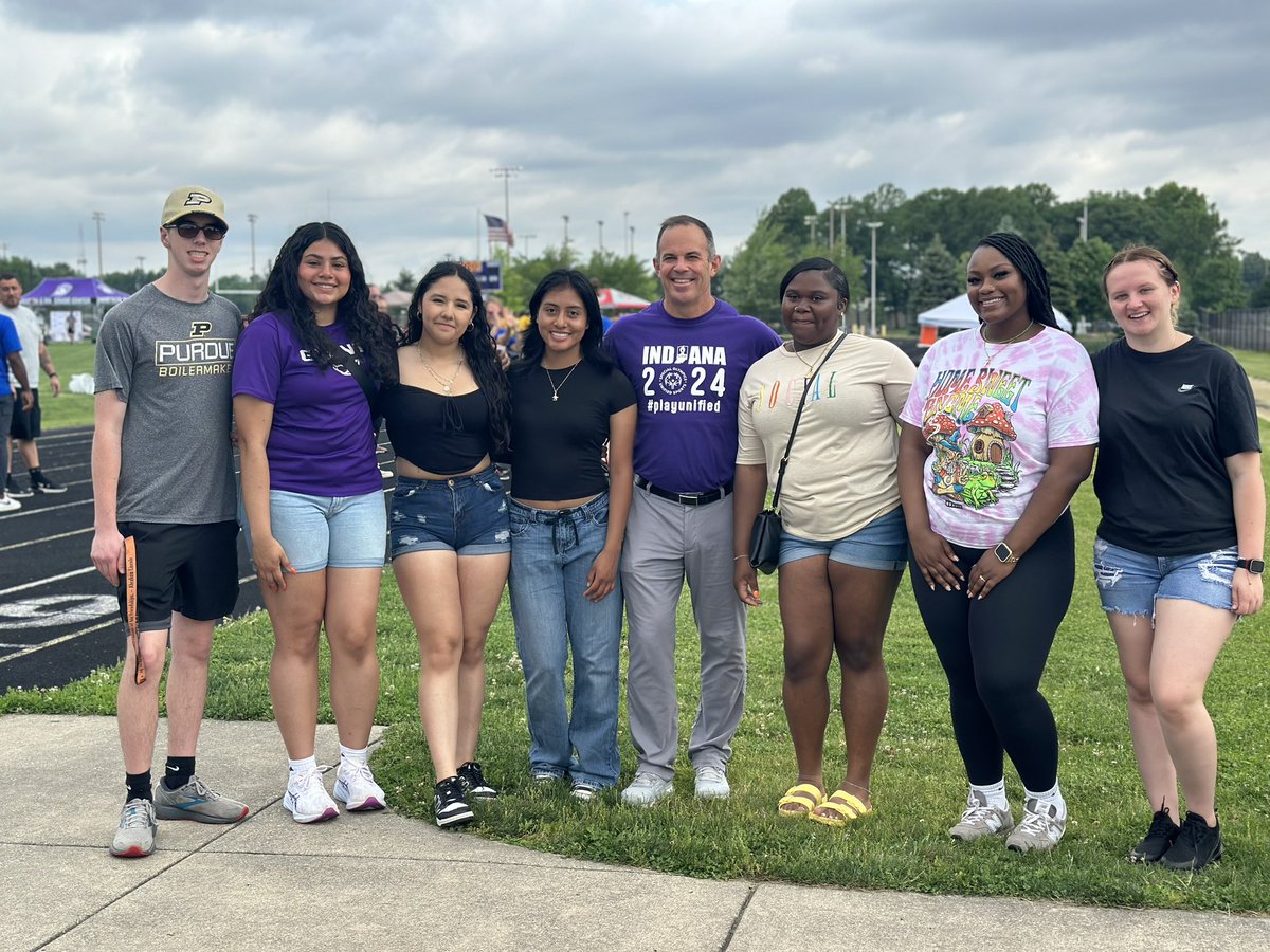 Dr. Jeff Butts (@waynetwpsuper) on Twitter photo Look at these amazing leaders. These are the 2025 senior class officers <a href="/BenDavisHS/">Ben Davis High School</a>. They are at the <a href="/WayneTwpSchools/">We Are Wayne</a> Unified Games supporting our participants. #wearewayne Look at these amazing leaders. These are the 2025 senior class officers <a href="/BenDavisHS/">Ben Davis High School</a>. They are at the <a href="/WayneTwpSchools/">We Are Wayne</a> Unified Games supporting our participants. #wearewayne
