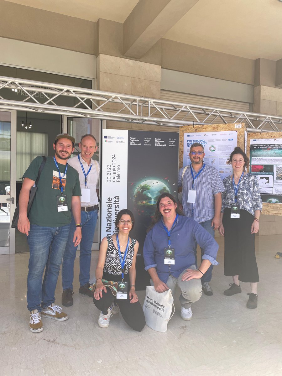 Back from beautiful Palermo, where I presented our Citizen Science project during the National #Biodiversity Forum🌿🦋🌸 Happy to share that the poster won an award! Thanks to #NBFC for this opportunity and to my team for the support!
#biodiversity #forumitalia #citizenscience