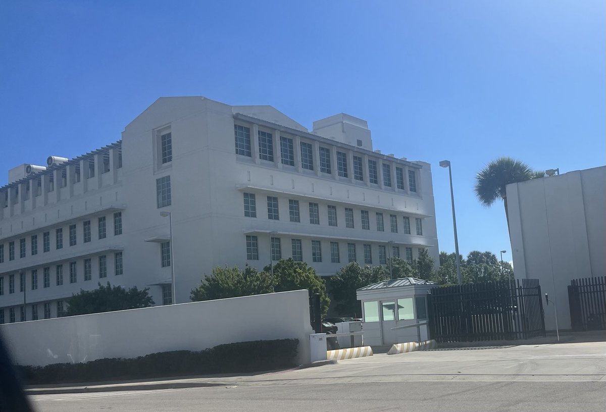 At FLA courthouse this morning to cover hearings on classified docs case. No devices allowed, will check in soon