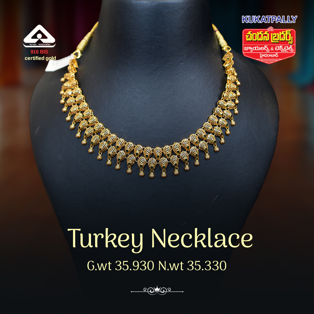 Turkey Necklace G.wt : 35.930 gms, N.wt :35.330 gms Call/WhatsApp +919704477744 Designed by Chandana Brothers KPHB. . . . . . . #turkeynecklace #necklace #goldnecklace #semiantiqueharam #haram #longharam #antiqueharam #bridaljewellery #fashion #jewels #style #lastestjewellery