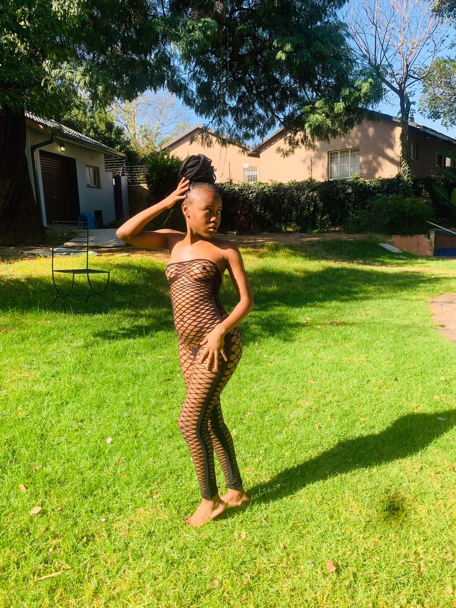 MissBarbie2004's tweet photo. Would you handle me babe ?😍. https://t.co/LTkADzRVso