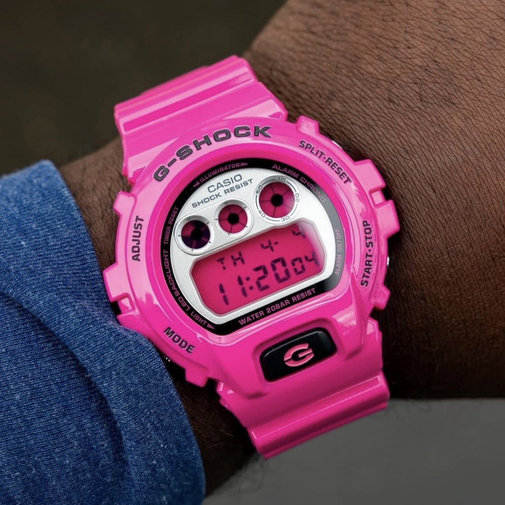 Why be boring when you could be BOLD? ⌚️: DW6900RCS-4 📸: @readysetwatch on Instagram #GSHOCK #gshockwatch