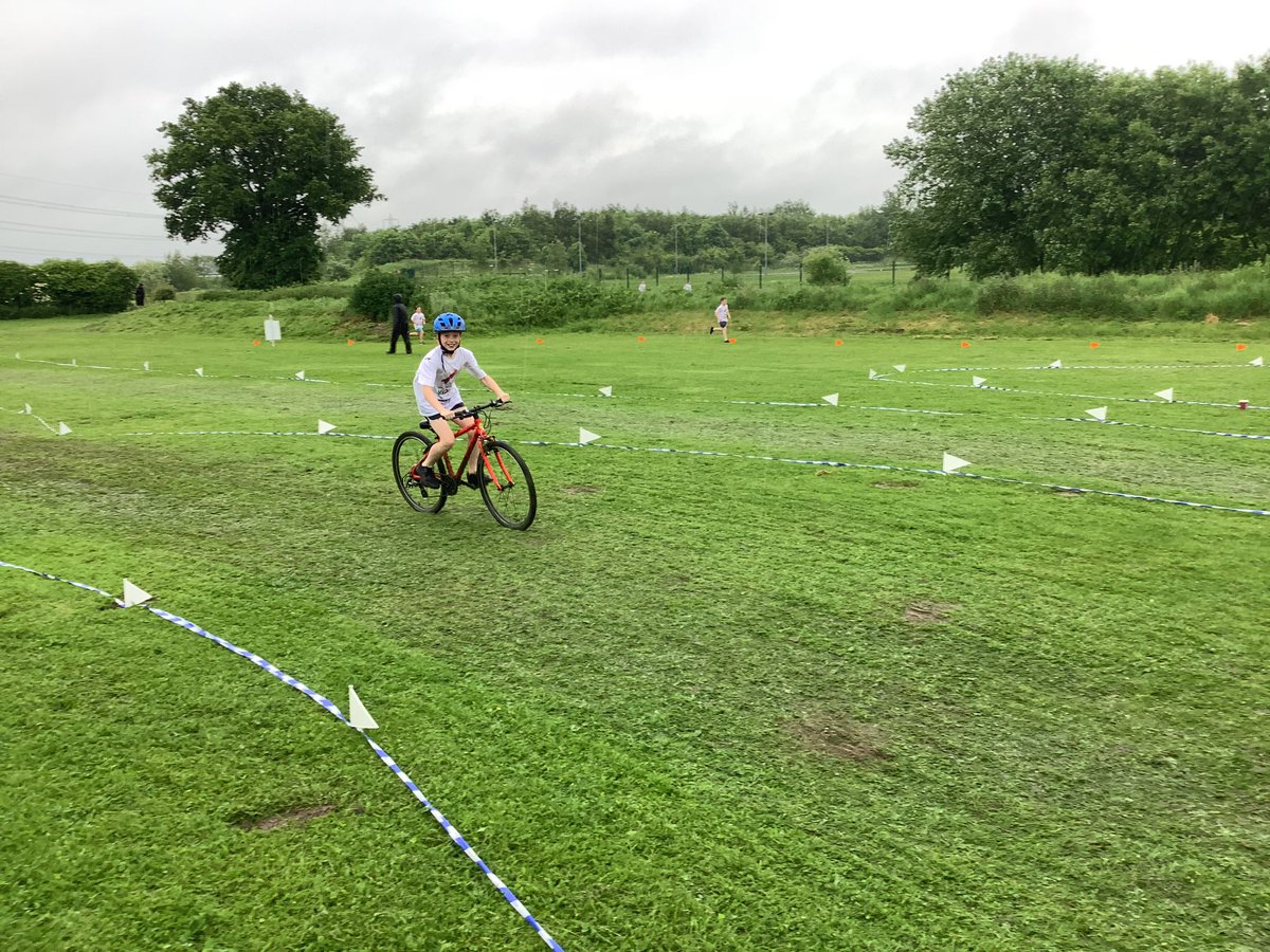 What a fantastic afternoon we have had at the @brownleefdn triathlon event. Although the weather was miserable that didn’t stop our children swimming, cycling and running as good as they could! 🥇 @eboractrust @MrJeff85 @jonny_brownlee @AliBrownleetri 🏃🏻🏃🏼‍♀️🏊🏊🏼‍♀️🚴🚴🏼‍♀️