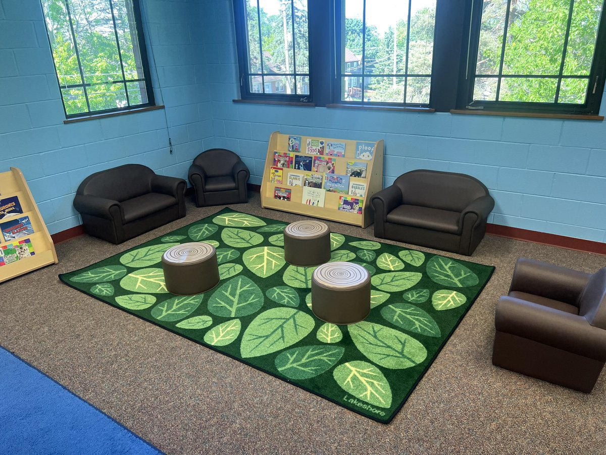 OTLibrary's tweet image. Very happy to have some brand new furniture for our early childhood library! Our early childhood students are so grateful for a cozy space to read! @otmonarchs #112Leads