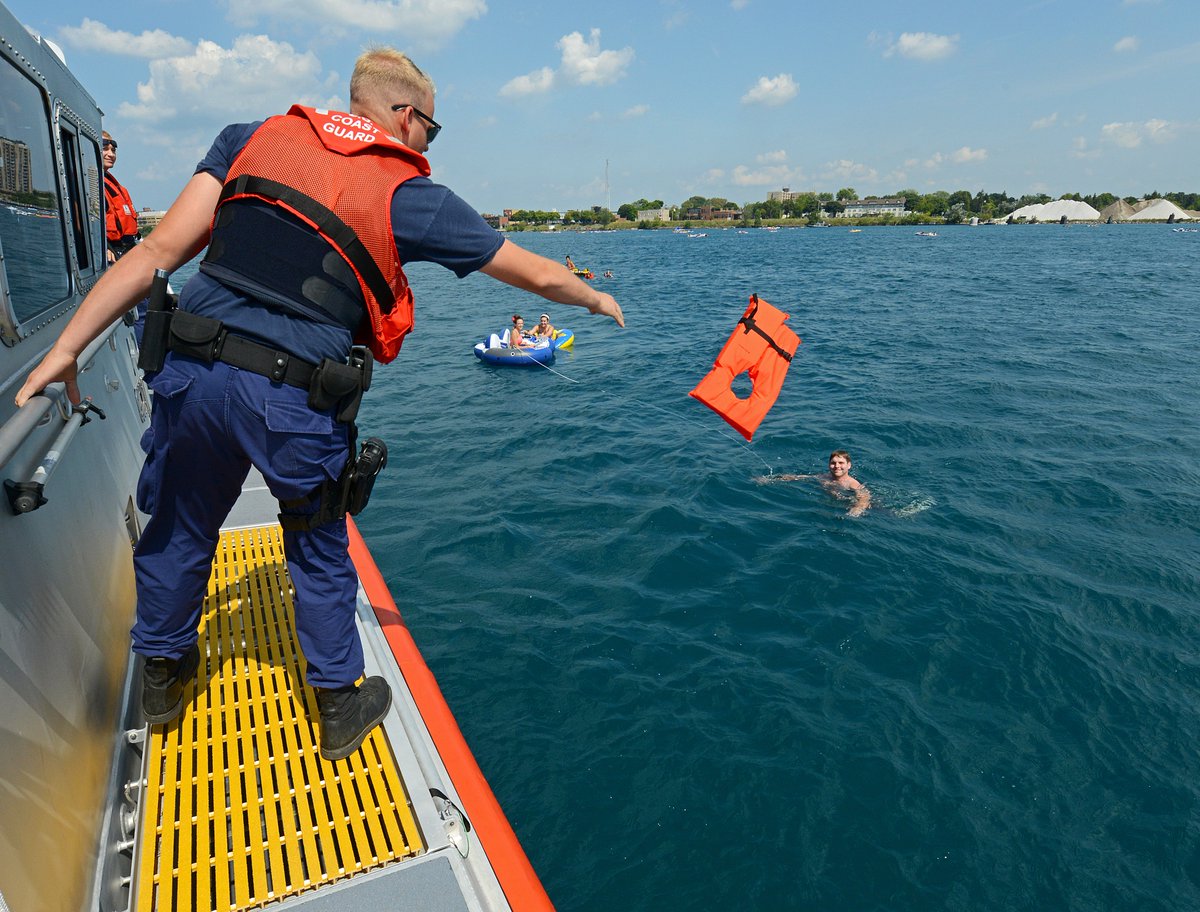 U.S. Coast Guard tweet media