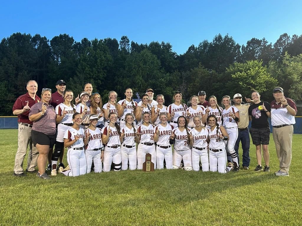 Congratulations to the Trojanettes Softball Team!  They won the 15th District championship game against Warren East last night!  Way to go, Trojanettes!  
#WeareBC