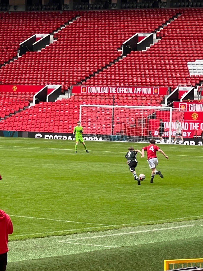 WGSFootball's tweet image. What an experience for Year 8 student, Frank W who played for @manchesterunited at Old Trafford earlier this week. A fantastic opportunity to play at ‘The Theatre of Dreams’ Well done Frank 👏 ⚽️