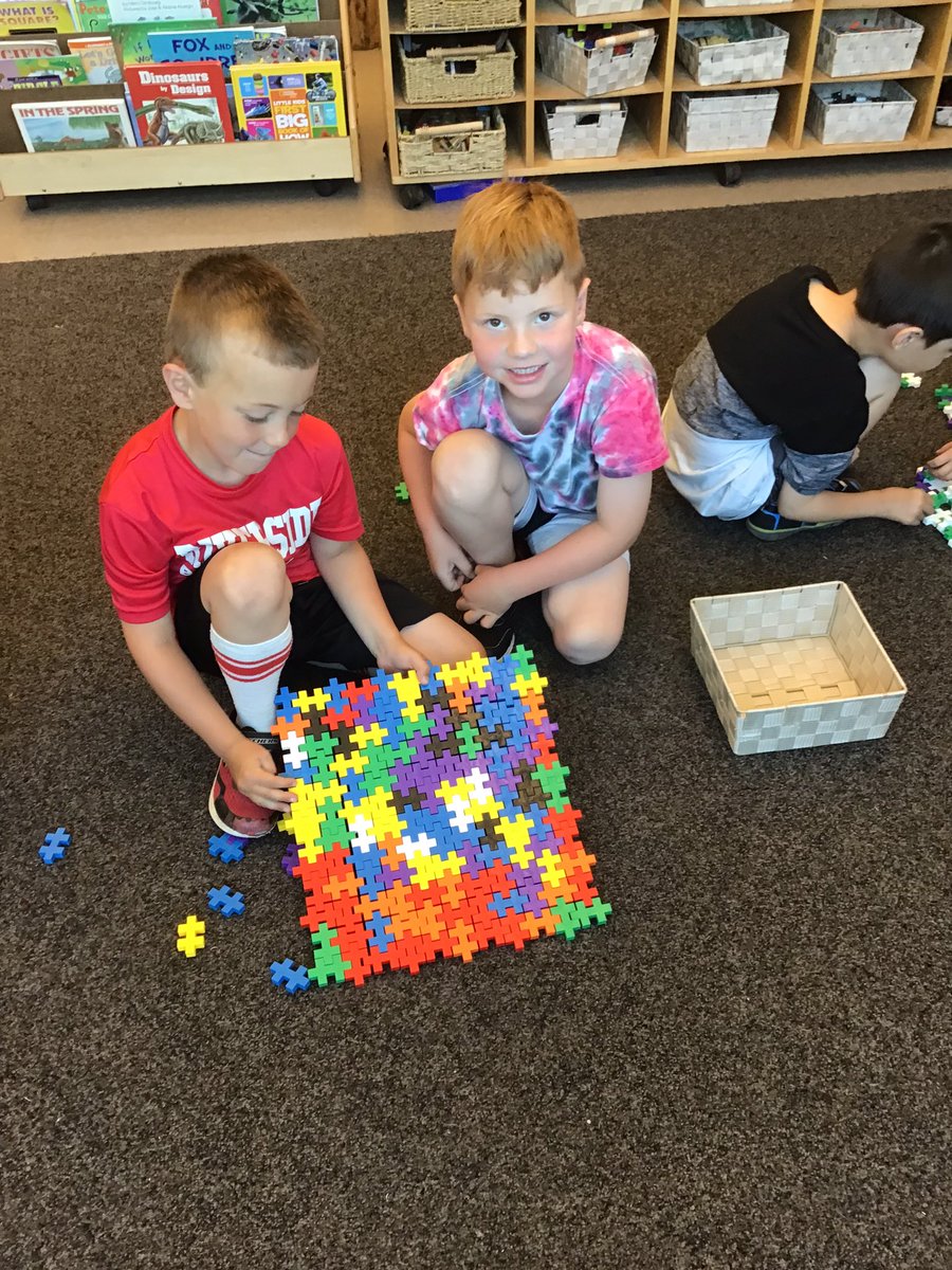 JBrentECE's tweet photo. Perimeter built 1st. Then fill area to create a ‘tie-dye picture frame’. Problem: Each edge was a different length. The area could not be filled in completely. Solution: Revise creation, making each edge the same length. Voila! #4FrameDMLB #4FramePSI #mathchat #trialanderror https://t.co/Xr4bQ2FzV7