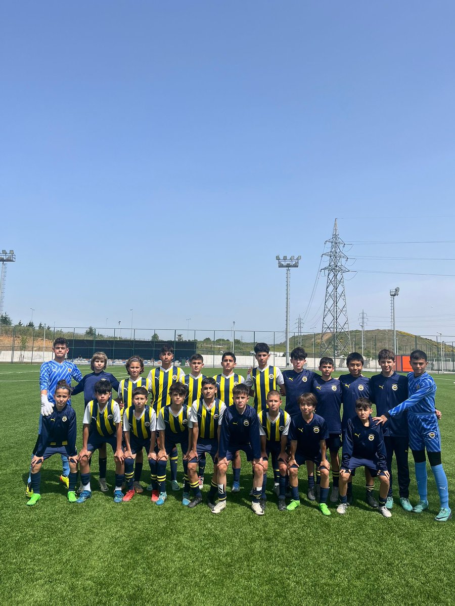 U13 Ligi 5. Hafta maç sonucu | Başakşehir 2 - 3 Fenerbahçe Golümüz: Fatih Talha Zülbaharoğlu (11’), Ahmet Eymen Sert (30’), Tuğra Kağan Yetimoğlu (34’) Çalışmaya ve gelişmeye devam! 💛💙💪🏻