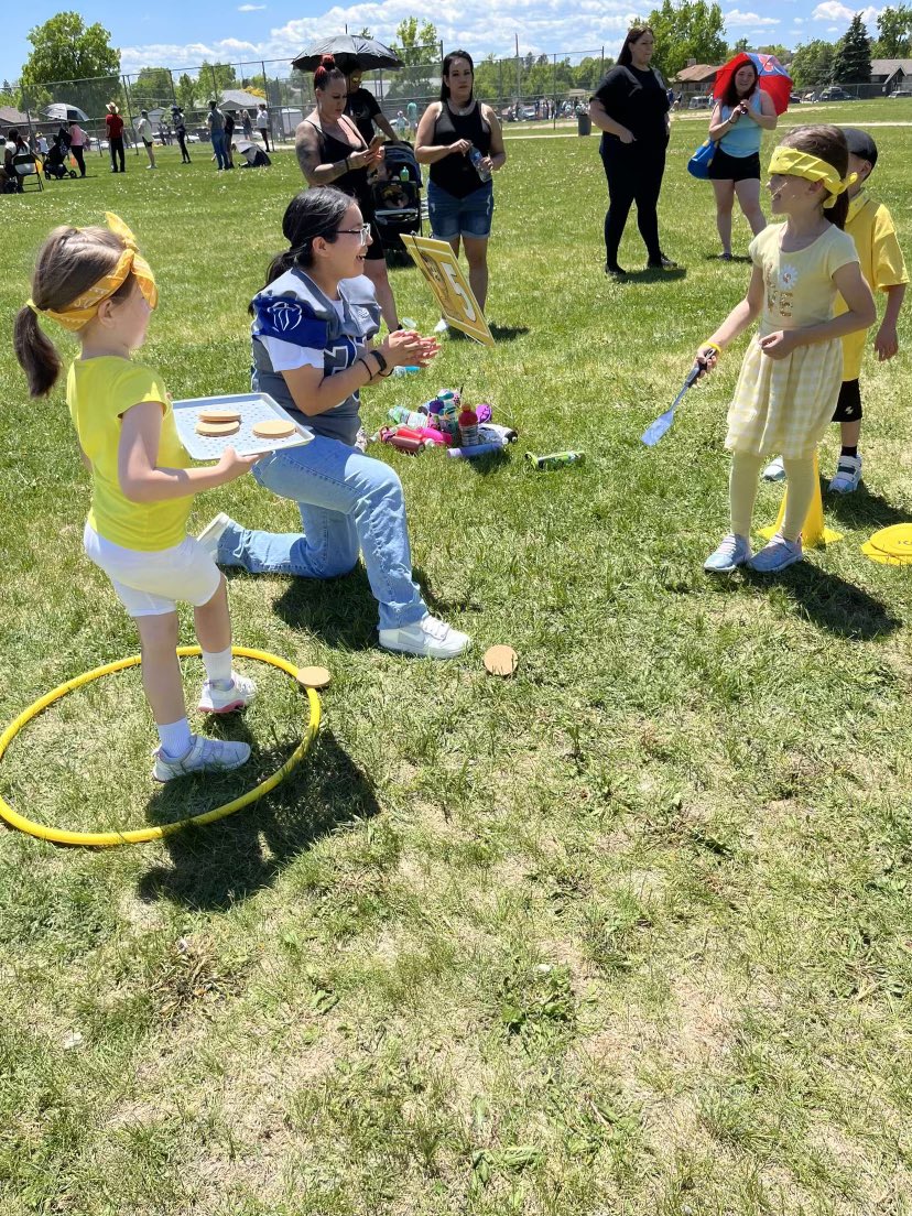 Thornton Trojans Football (@thstrojansfb) on Twitter photo We were honored to help out at Leroy Elementary this past week for field day!! It was a blast as they worked with these young students <a href="/Adams12/">Five Star Schools</a> #ManTheShips #trojansnation🏈 <a href="/Trojan_Country/">Thornton High School Athletics</a> We were honored to help out at Leroy Elementary this past week for field day!! It was a blast as they worked with these young students <a href="/Adams12/">Five Star Schools</a> #ManTheShips #trojansnation🏈 <a href="/Trojan_Country/">Thornton High School Athletics</a>