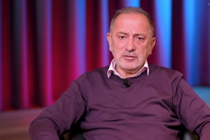 Fatih Altaylı: 'Ligler bu hafta bitiyor, bittikten sonra Ali Koç ilgili bir yazı yazacağım. Haddini bil, haddini bilmezsen haddini bildirirler veya ben bildireceğim. Türkiye'de futbolun geldiği noktayı görüyoruz, yarın daha beter şeyler de yaşanabilir'