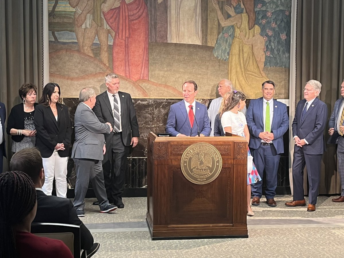 .@LAGovJeffLandry and @cadebrumley are announcing the recommendations from their Let Teachers Teach initiative #lalege #lagov