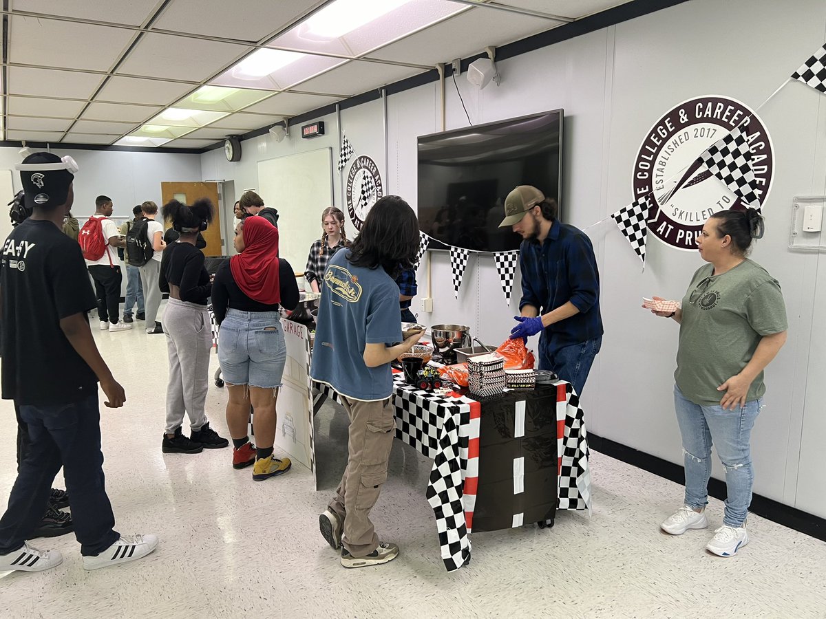 SPS Career & Tech Ed tweet media