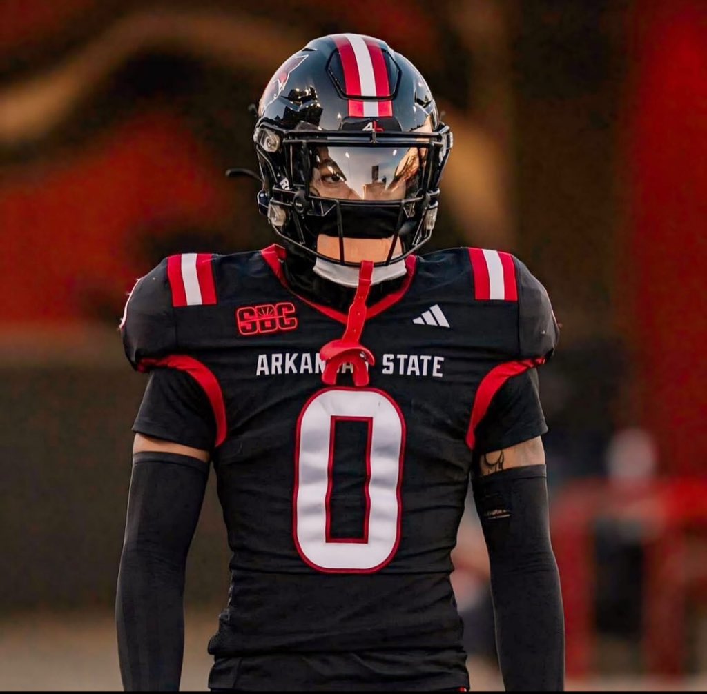 JosiahPopefb's tweet photo. #AGTG Arkansas State offered!!🔴🔴 https://t.co/SrZXYewJ4C