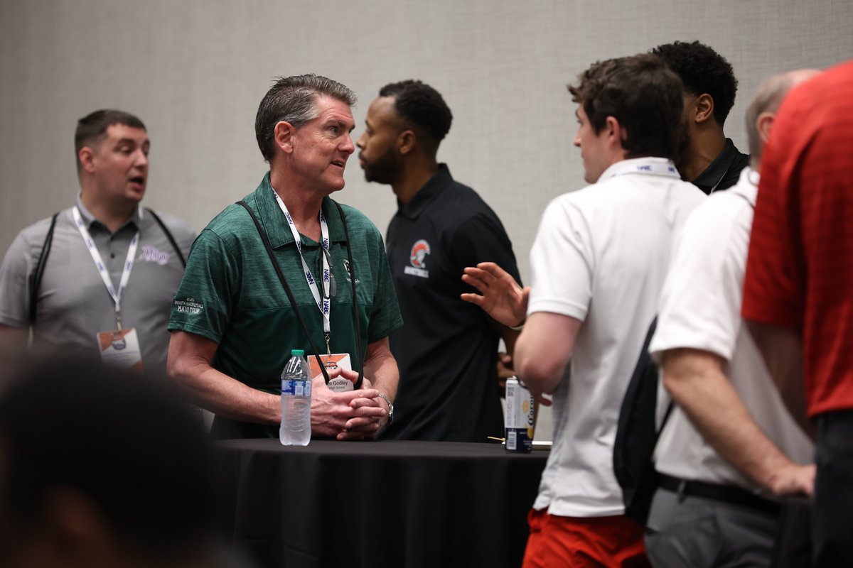Last season, over 220 coaches participated in the NABC Mentor Circle program. Together, they built new professional connections across multiple generations, demographics and divisions!