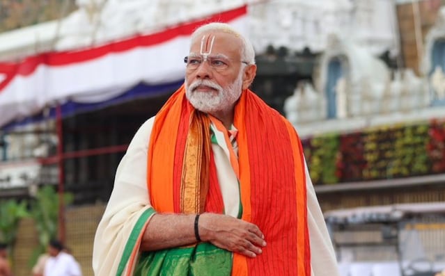 BIG BREAKING NEWS 🚨 US political scientist Ian Bremmer predicts 305 seats for the BJP, even more than 2019 (BJP's best ever record) 🔥🔥 Modi coming back on 4th June ⚡⚡ Ian said India is a country that was very inward-focused for a long time, but this region is now becoming