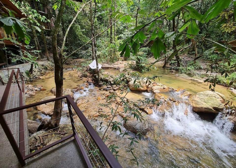 lokalisstay's tweet photo. Tak jauh dari KL. Sekitar  40 minit perjalanan dah sampai. Ada 4 bilik, 11 katil dan boleh muat dalam 16 org. Boleh set dengan kawan-kawan short healing trip. Layan nature. 

📍 Serendah River Retreat, Serendah https://t.co/IE21MIsxhK