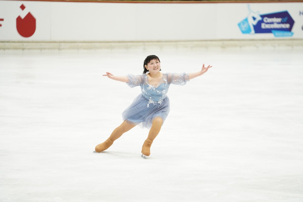 ✍️ Dive into the first article of our four-part series to uncover the inspiring stories from the ISU Adult Figure Skating Competition, held annually in Oberstdorf 🇩🇪 🌟. 🔗 👉 bit.ly/3USks7B #FigureSkating #SynchroSkating