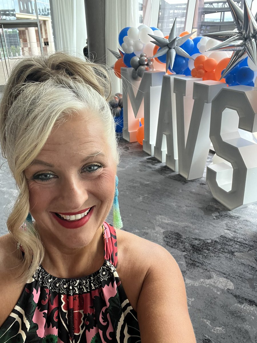 beth_ryan's tweet image. #22 on the Mavs 100!