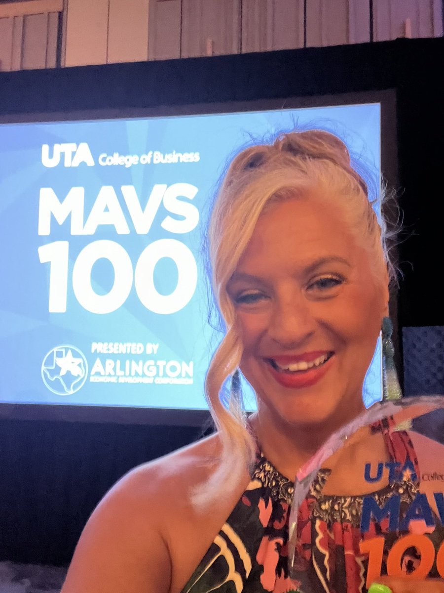 beth_ryan's tweet image. #22 on the Mavs 100!