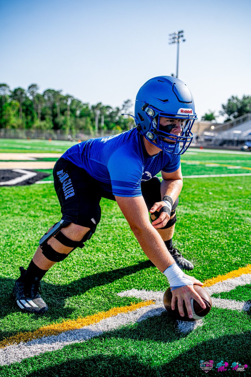 Some shots of @BarronCollier vs Charlotte thank you again to @collierschools and AD for awesome experience - - @FlaHSFootball @CenFLAPreps @fbscout_florida @larryblustein @DanLaForestFB @jd_rodriguez__ @cityhopedealer @H2_Recruiting @stevequinnFBU @RecruitNaplesFL